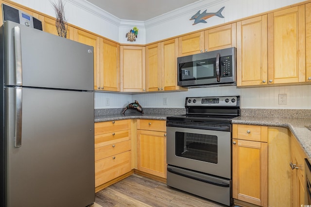 kitchen featuring light hardwood / wood-style floors, light brown cabinets, stainless steel appliances, and ornamental molding