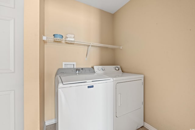352 Mckendree Ln, Myrtle Beach, SC 29579 - laundry area featuring washing machine and dryer and baseboards