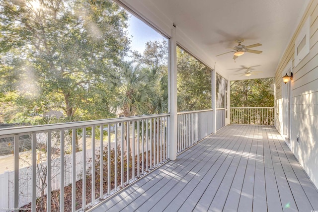 deck with ceiling fan