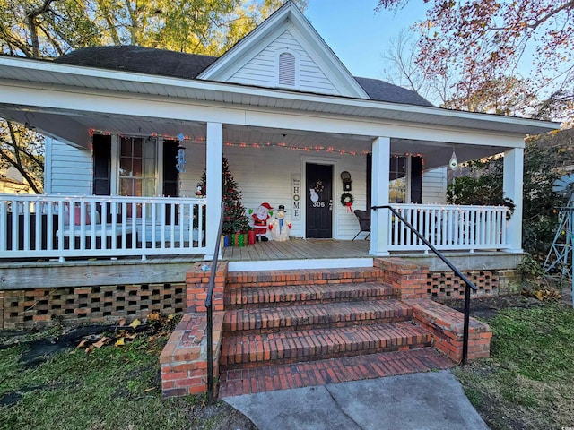 view of front of home with covered porch