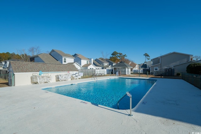 view of swimming pool