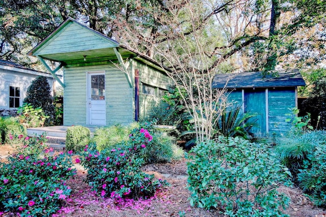 view of outbuilding