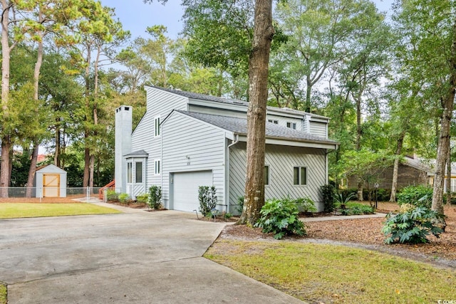 view of side of property featuring a lawn