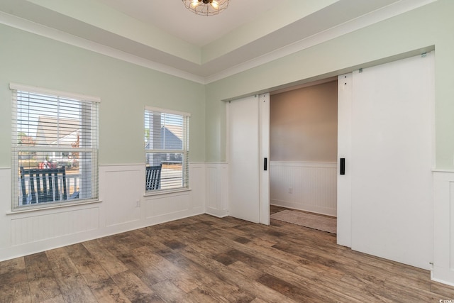 empty room featuring dark hardwood / wood-style flooring