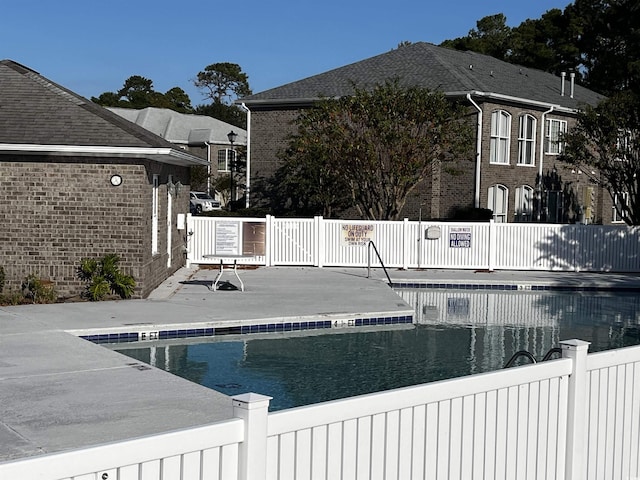 view of swimming pool