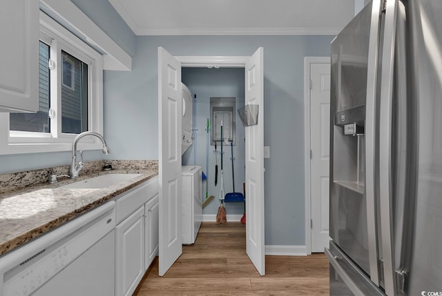 bathroom with vanity, ornamental molding, an enclosed shower, and hardwood / wood-style flooring