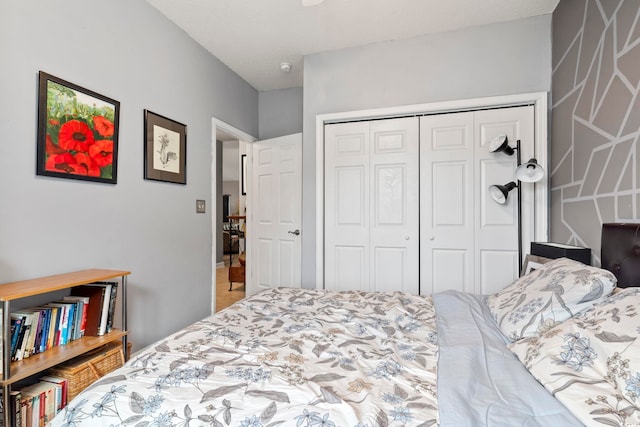 bedroom with a closet