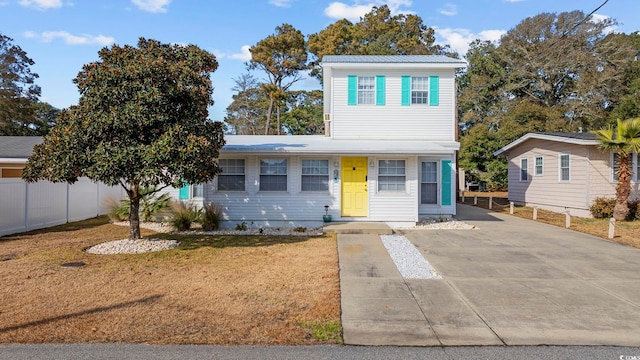 view of front of house with a front yard