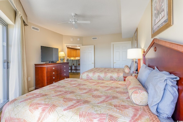 bedroom with ceiling fan