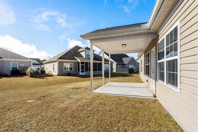 view of yard with a patio