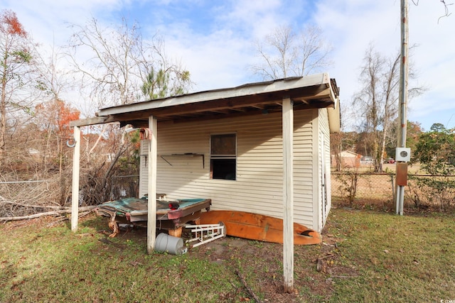 view of outbuilding