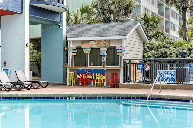 view of swimming pool