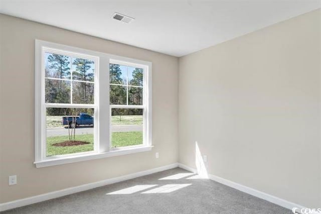 empty room featuring carpet