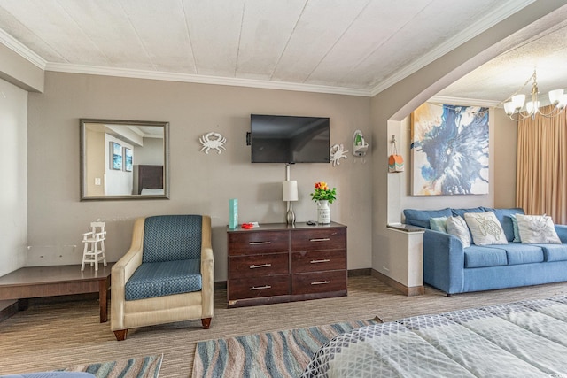 living area featuring a chandelier, light carpet, and crown molding