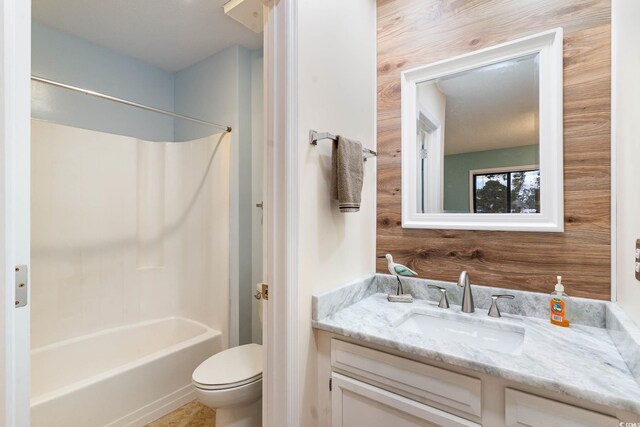 775 Plantation Dr Unit 59, Little River, SC 29566 - bathroom with vanity and bathing tub / shower combination