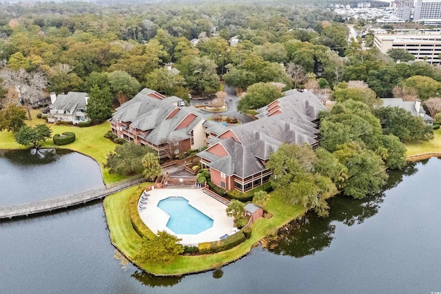 bird's eye view with a water view