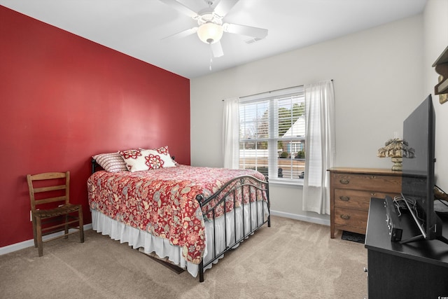 bedroom featuring carpet floors and ceiling fan