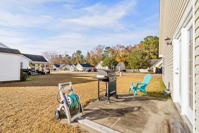 view of yard with a patio