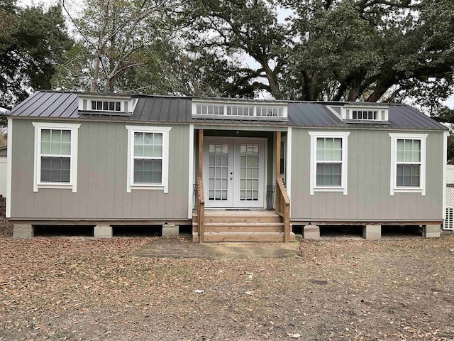 manufactured / mobile home with french doors