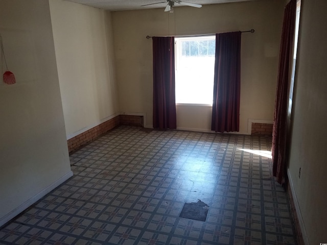 empty room with ceiling fan