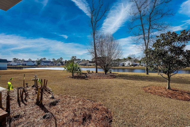 view of yard featuring a water view