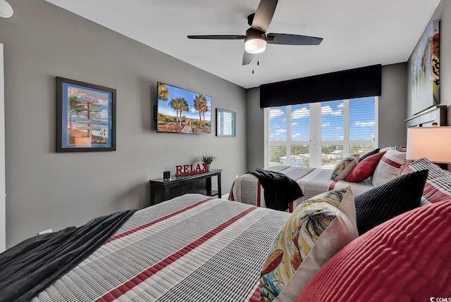 bedroom featuring ceiling fan