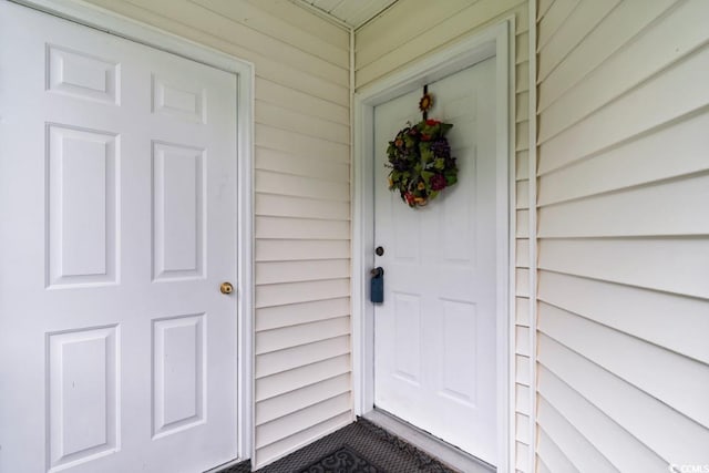 view of property entrance