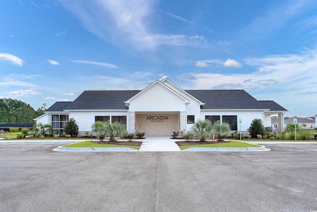 view of modern inspired farmhouse