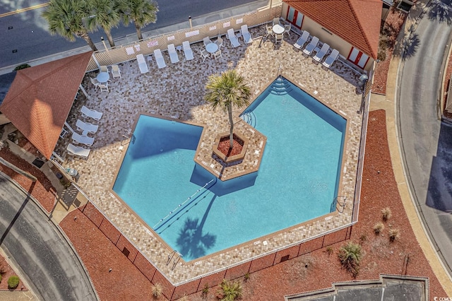 view of swimming pool