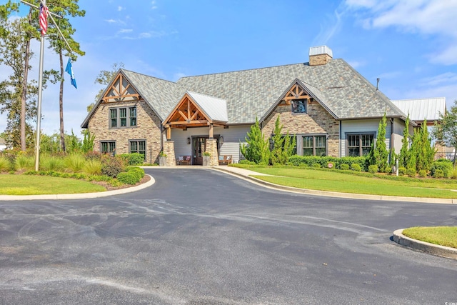 view of front of house with a front yard