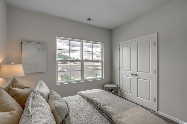 bedroom featuring carpet flooring