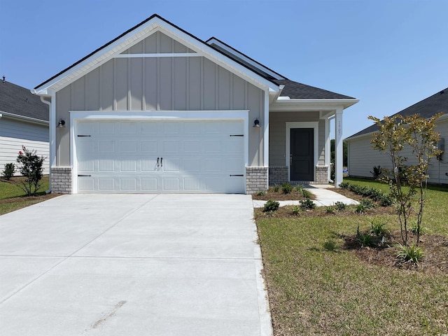 2039 Copper Creek Loop, Longs, SC 29568 - view of front of house with a garage and a front yard