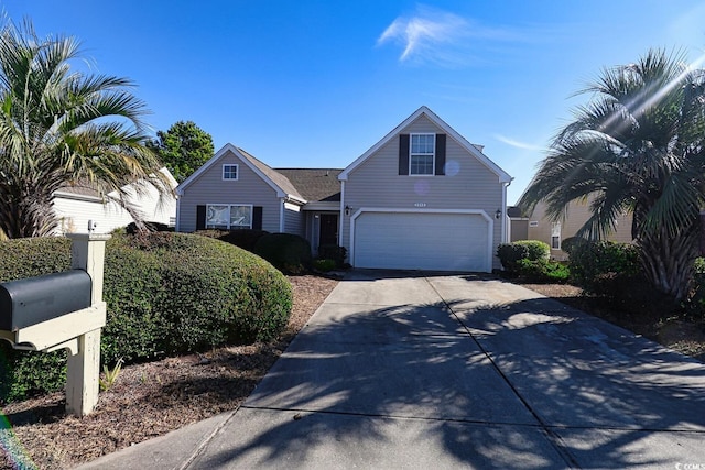 view of front property