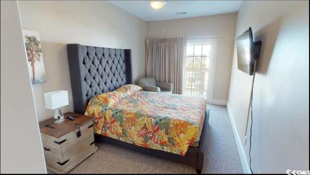 view of carpeted bedroom