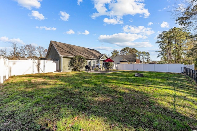 view of yard with a patio