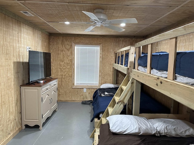 bedroom with ceiling fan