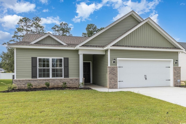 craftsman inspired home featuring a garage and a front yard