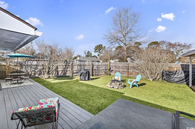 view of yard featuring a wooden deck