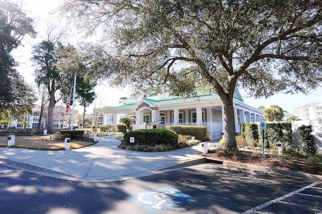 view of front of house