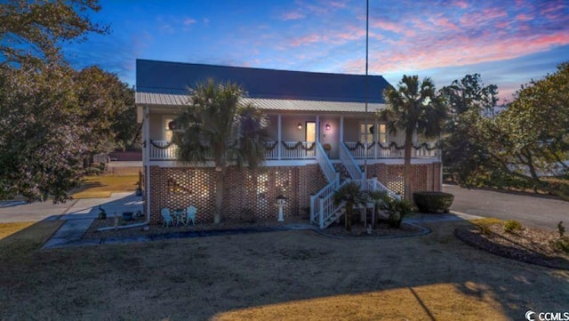 view of front of home featuring a porch