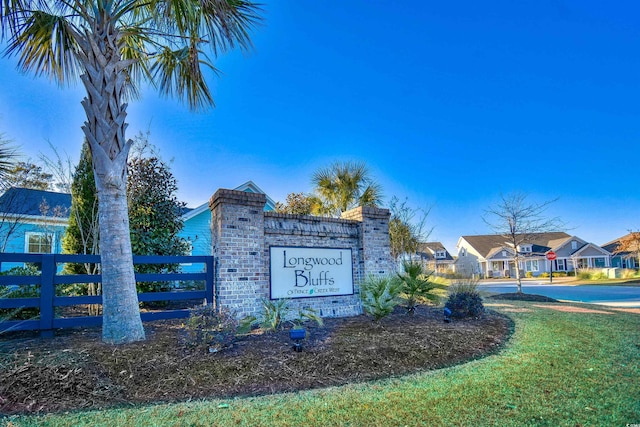 view of community / neighborhood sign