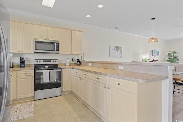 kitchen with ornamental molding, stainless steel appliances, kitchen peninsula, and hanging light fixtures