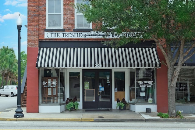 view of building exterior