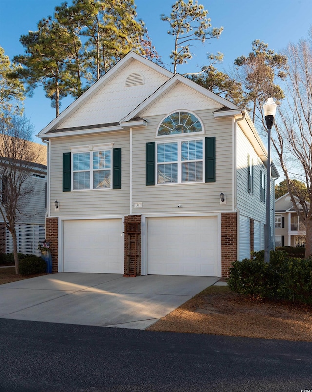 view of front facade featuring a garage