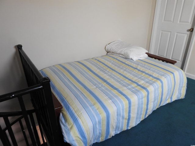 bedroom with carpet flooring