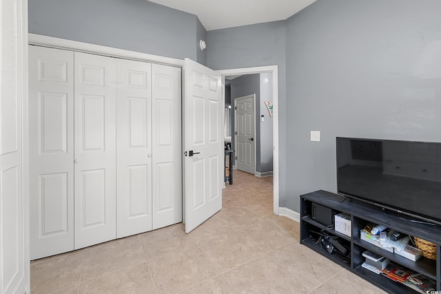 160 Maggie Way, Myrtle Beach, SC 29588 - sitting room with light tile patterned floors and baseboards