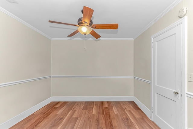 unfurnished room with ceiling fan, ornamental molding, and light hardwood / wood-style floors