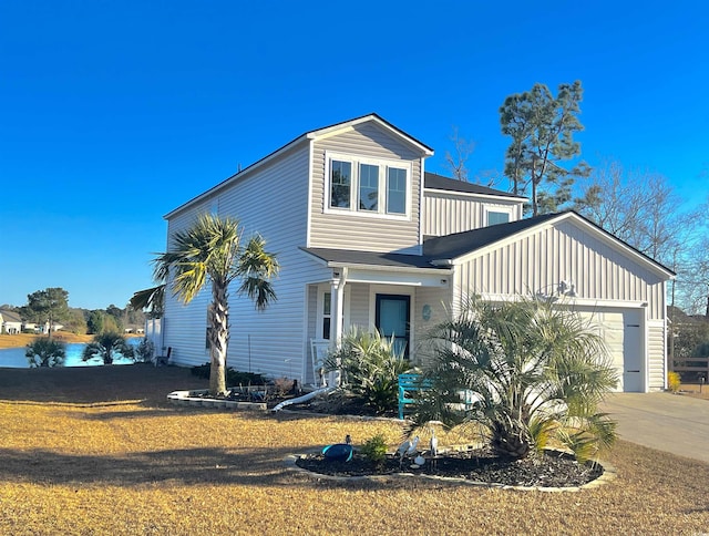 view of front of property featuring a garage