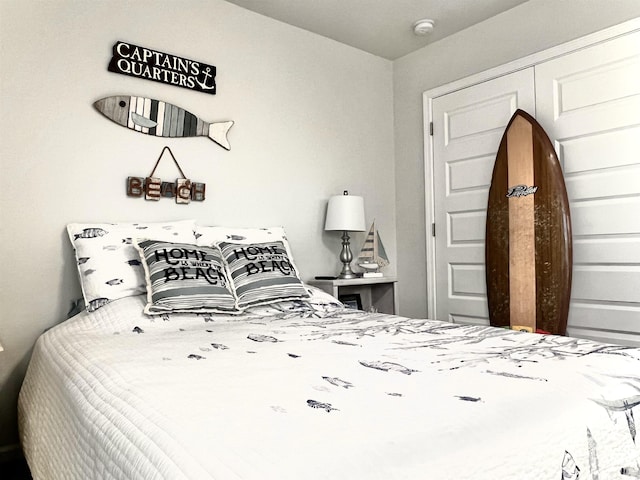 bedroom featuring a closet