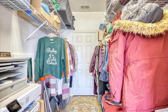 view of spacious closet